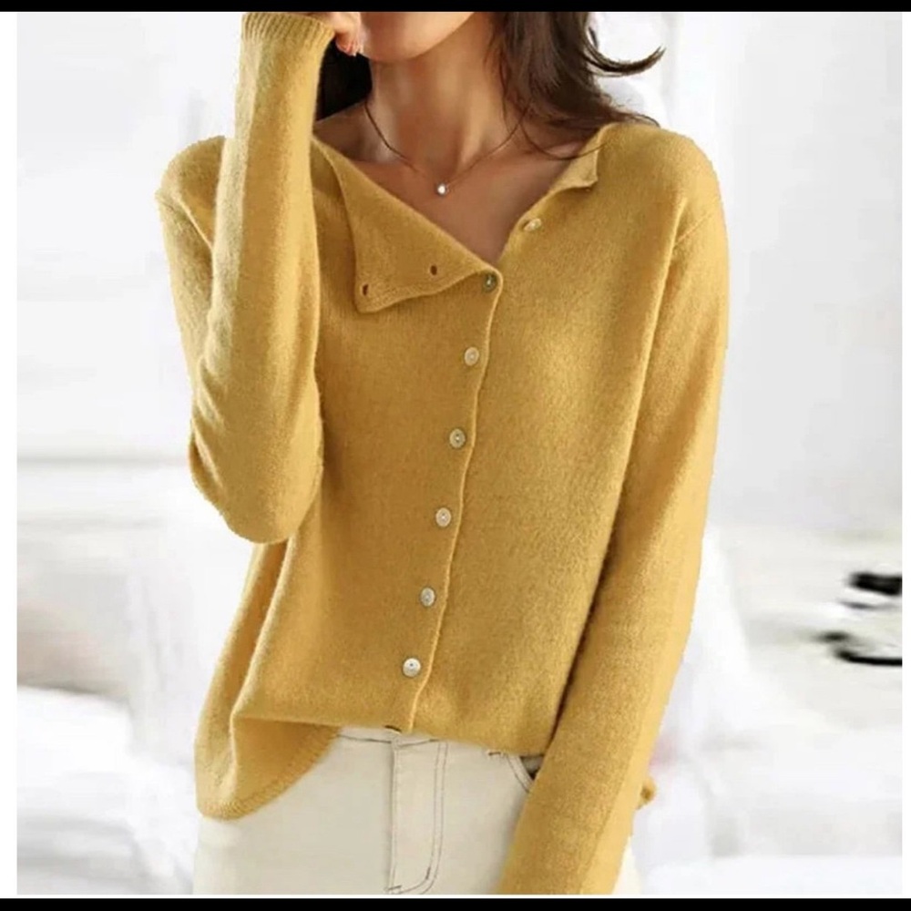 Women's Wool Elegant Asymmetrical Cardigan Sweater - Picture 4 of 5
